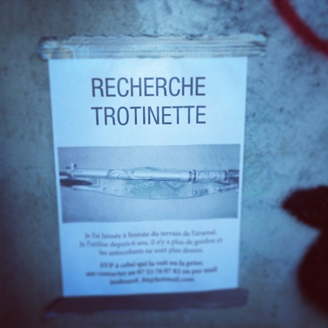 #streetart #annonce#toulouse #igerstoulouse #igersfrance #pictoftheday #like #trotinette#lost#perdu# O R I G I N A L :)